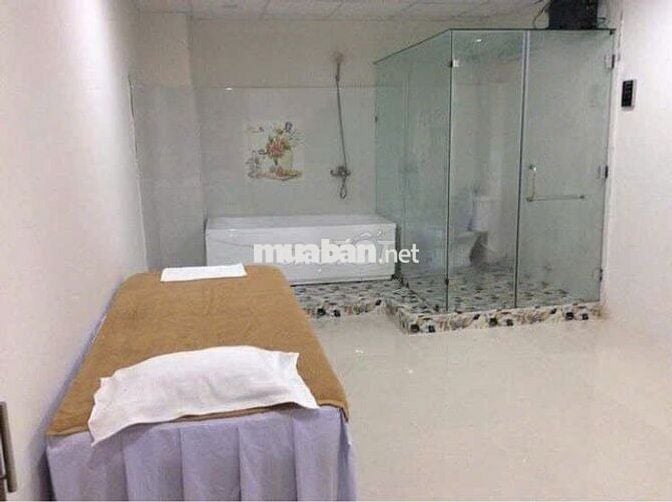 Thuê hoặc bán lại toàn bộ KHÁCH SẠN - 580m2. 1590 Hùng Vương Quy Nhơn