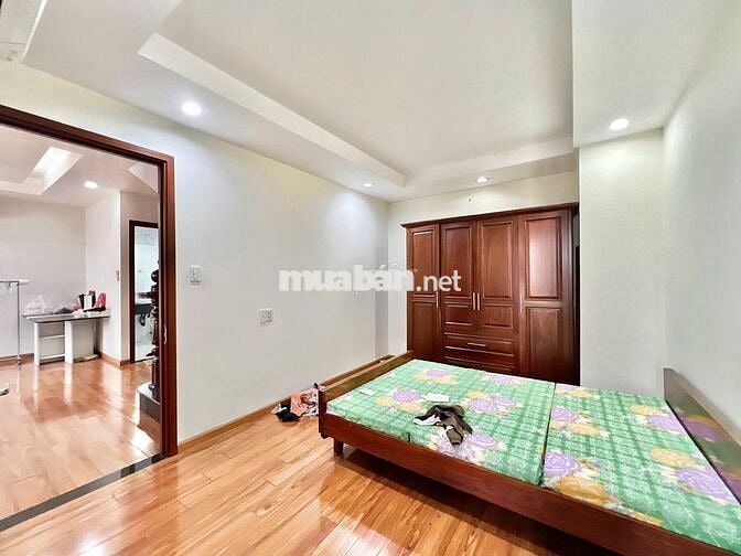 CHO THUÊ CĂN HỘ CHUNG CƯ CỘNG HÒA PLAZA – FULL NỘI THẤT RỘNG HƠN 140M2