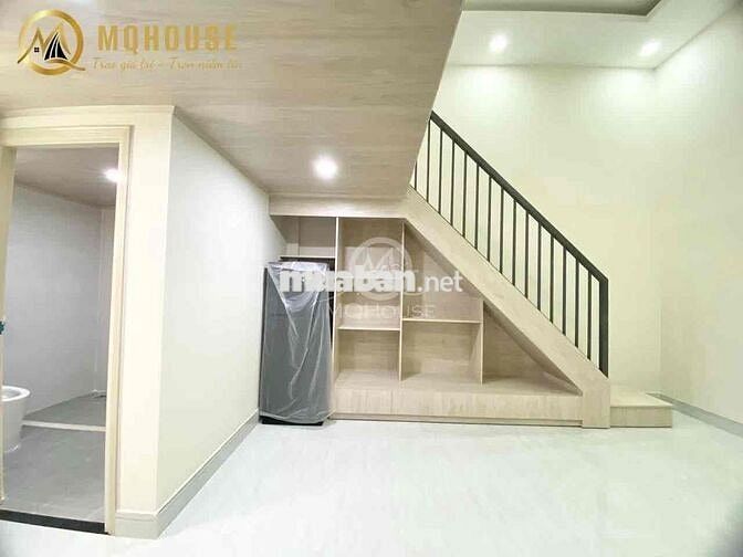 1 PHÒNG FULL NỘI THẤT CUỐI CÙNG NGAY CHỢ NGÃ 3 BẦU,CÓ THANG MÁY