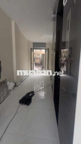Nhà mặt tiền Bình Thạnh có thang máy