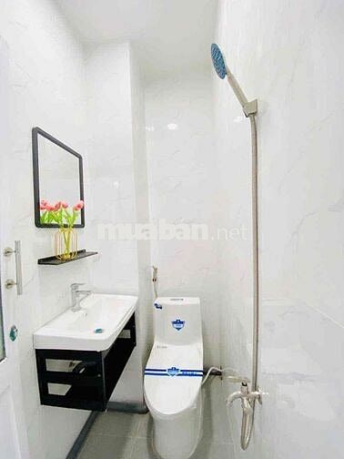 CHO THUÊ PHÒNG TRỌ GIÁP QUẬN 10 GẦN CÔNG VIÊN LÊ THỊ RIÊNG BAN CÔNG