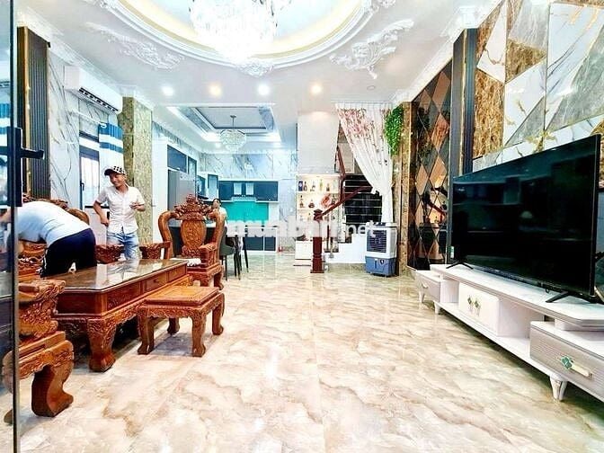 NHÀ ĐẸP 3 TẦNG - HXH NGŮ -  VUÔNG NHƯ A4- HTH - NHÀ BÈ- CHỈ 6TY99