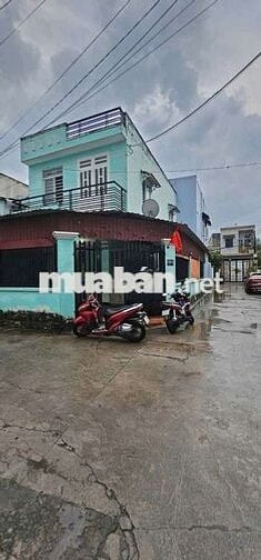 Cho thuê nhà 102M Lầu Trệt sân xe hơi gần Siêu thị Go phường Đông Hoà