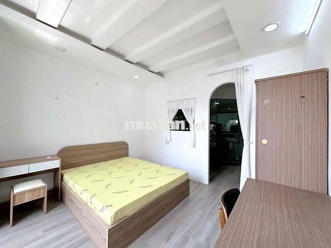 CĂN HỘ,BAN CÔNG 1PN 1PK, FULL NT,MÁY GIẶT RIÊNG,NGAY NGUYỄN BIỂU Q5