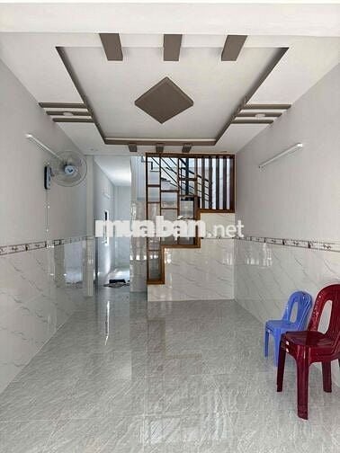 Nhà mới, hẻm xe hơi 6m, có sân bên hông nhà, đg Lê Văn Lương