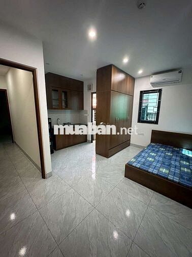 Khai trương CCMN 35m2 Full đồ. Ban công thoáng, máy giặt tại Đội Cấn