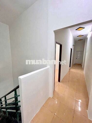 Nhà đẹp 4.5×16m 4PN 2VS 2/ Võ Văn Vân nước sạch, sô nhà huyện