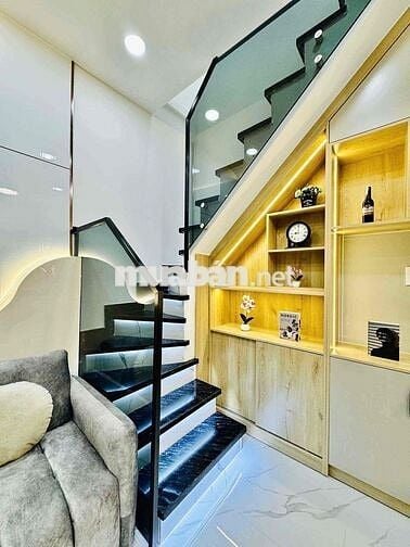 NGUYỄN VĂN CÔNG, P.3 GÒ VẤP • 18M² (4.6x4) • 2 TẦNG 2 PN