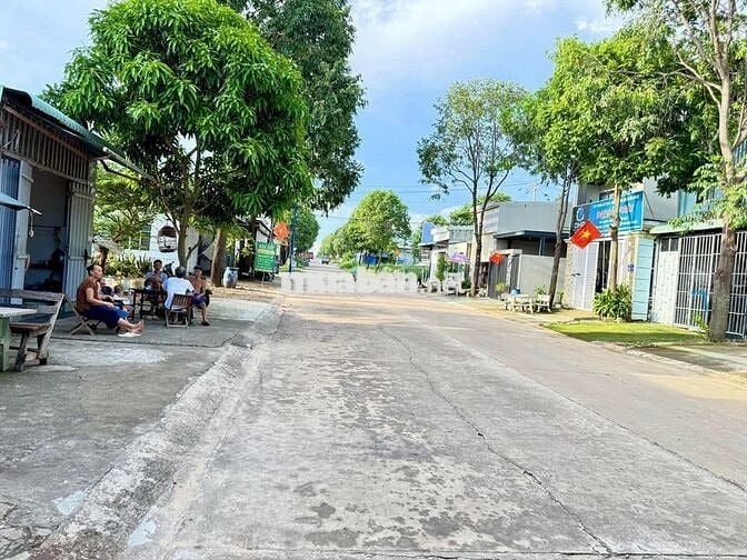 Đất đẹp giá tốt-Ở Phường Phú Mỹ TDM 100m2 Giá chỉ 1,24 tỷ–Xây ở ngay!