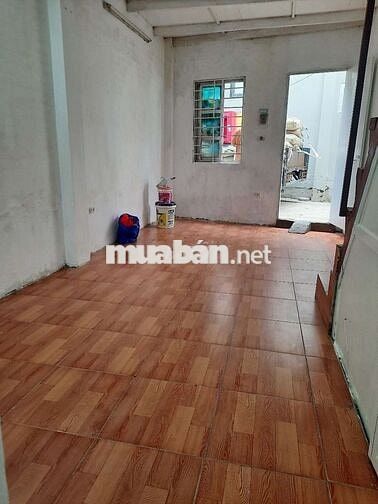 Tôi là chính chủ cho thuê nhà phân lô 2 tầng 50m2 giá 3,5 triệu/tháng