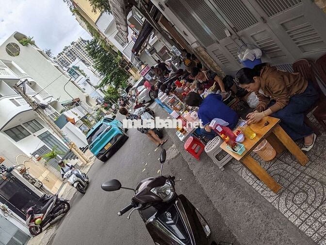 Nguyên căn nhà phố kinh doanh đa ngành nghề.