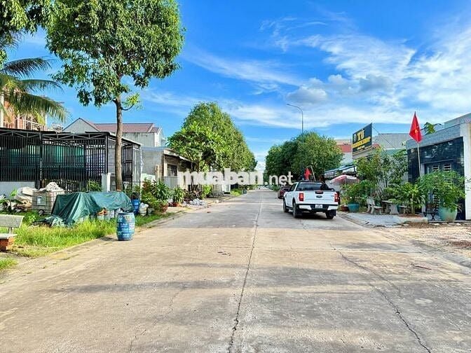 Đất đẹp giá tốt-Ở Phường Phú Mỹ TDM 100m2 Giá chỉ 1,24 tỷ–Xây ở ngay!