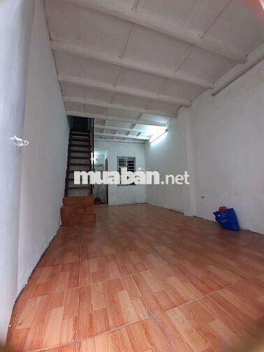 Tôi là chính chủ cho thuê nhà phân lô 2 tầng 50m2 giá 3,5 triệu/tháng