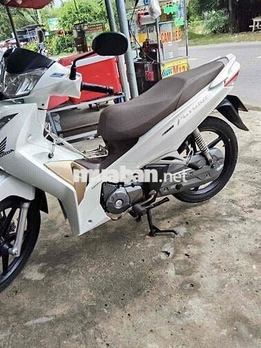 Future 2021 biển số 83