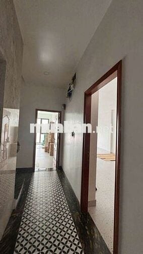 CHO THUÊ NHÀ 8X12( TRỆT+3LẦU+SÂN THƯỢNG)KẾ AEON TÂN PHÚ CÓ THANG MÁY