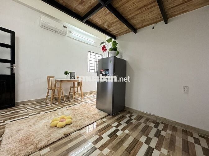 PHÒNG GÁC CÓ CỬA SỔ THIẾT KẾ HIỆN ĐẠI - NGAY TRỤC ĐƯỜNG LỚN LÊ VĂN SỸ