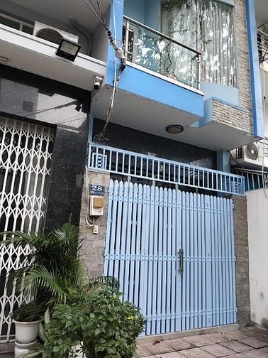 Cần bán nhà mặt tiền gần chợ Phạm Thế Hiển