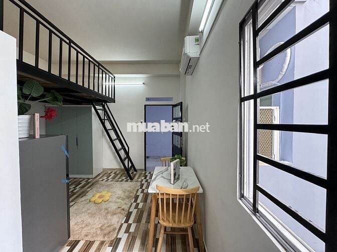 PHÒNG GÁC CÓ CỬA SỔ THIẾT KẾ HIỆN ĐẠI - NGAY TRỤC ĐƯỜNG LỚN LÊ VĂN SỸ