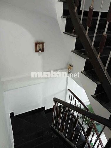 Cho thuê nhà 3 tầng mới, 4pn, Nguyễn Xí, Hẻm Oto  -  Bình Thạnh.