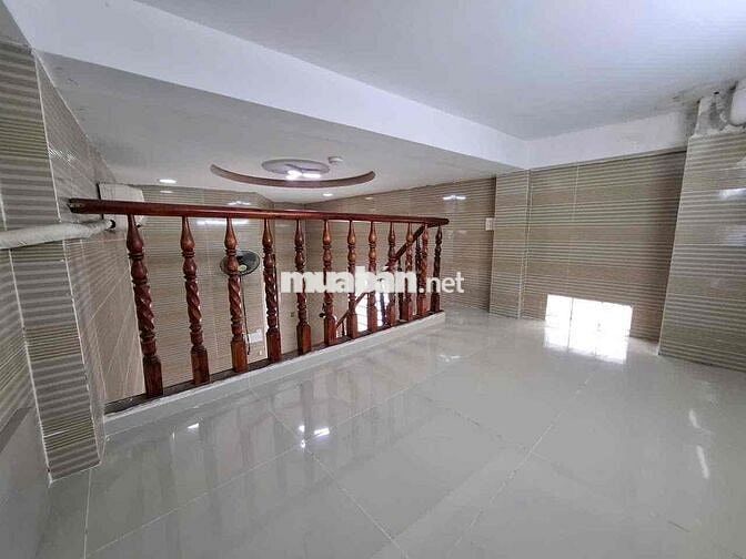 PHÒNG DUPLEX 30M2 GÁC CAO KHÔNG ĐỤNG ĐẦU LẠC LONG QUÂN GẦN BÁCH KHOA
