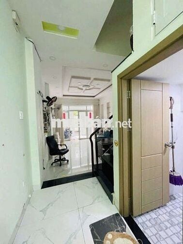 NHÀ 4X15, 1 TRỆT 2 LẦU, HẺM OTO NGAY HOÀNG DIỆU 2 VÀ TÔ VĨNH DIỆN