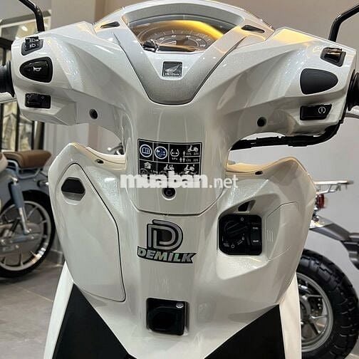 Honda Lead 4val Trắng 2024 chưa đăng ký