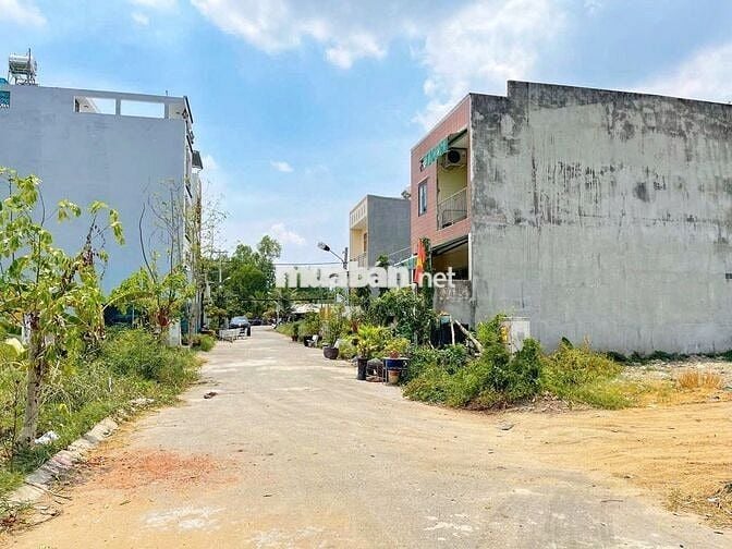 Đất thổ cư khu dân cư hiện hữu xây tự do, diện tích 95m2 hẻm thông