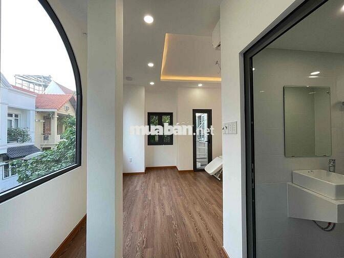 CHO THUÊ MBKD MT đường P.10 Phú Nhuận