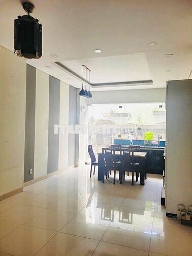 Cho thuê nhà nguyên căn mặt tiền 12tr