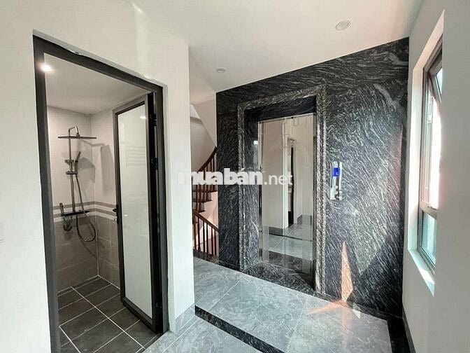 Bán nhà phố Trạm- chủ tự xây gần TTTM Aeon Long Biên 41m, 12.1 tỷ