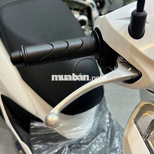 Honda Lead 4val Trắng 2024 chưa đăng ký