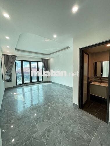 Bán nhà phố Trạm- chủ tự xây gần TTTM Aeon Long Biên 41m, 12.1 tỷ