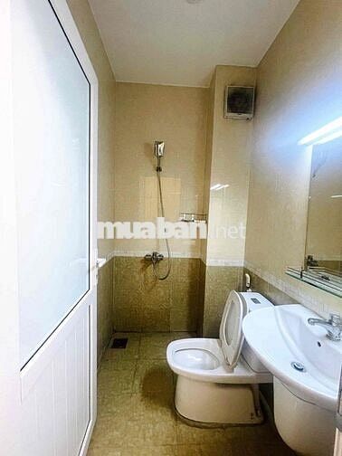 Phòng máy lạnh rộng 35m3 không giới hạn ng và xe