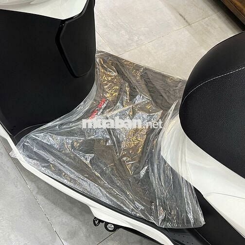 Honda Lead 4val Trắng 2024 chưa đăng ký