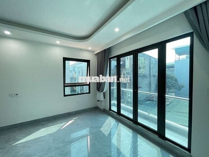 Bán nhà phố Trạm- chủ tự xây gần TTTM Aeon Long Biên 41m, 12.1 tỷ
