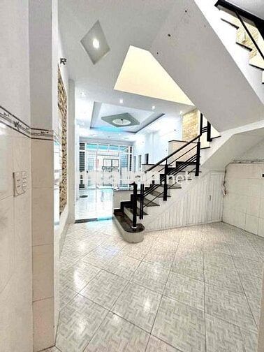Nhà 4x17m 1Lầu Đúc (2PN 2WC) Hẻm 8m. 1/ Lê Văn Quới. Bình Tân