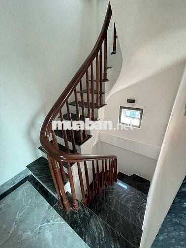 Bán nhà phố Trạm- chủ tự xây gần TTTM Aeon Long Biên 41m, 12.1 tỷ