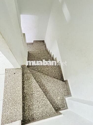 Chỉ 4.2 tỷ có nhà hẻm ô tô Tân Sơn Nhì,2 tầng kiên cố, xem là mê liền!