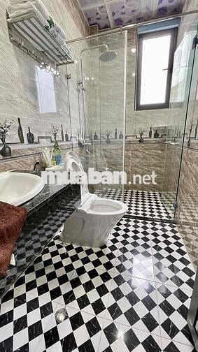 -Cho thuê ngắn hoặc lâu dài nhà Mặt Tiền,mới đẹp nội thất như hình..,