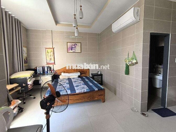 1 TRỆT 1 LẦU GẦN NGÃ TƯ BÌNH PHƯỚC – 97.6M² – HẺM XE HƠI–5.9 TỶ TL