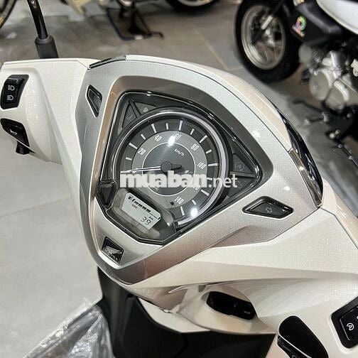 Honda Lead 4val Trắng 2024 chưa đăng ký