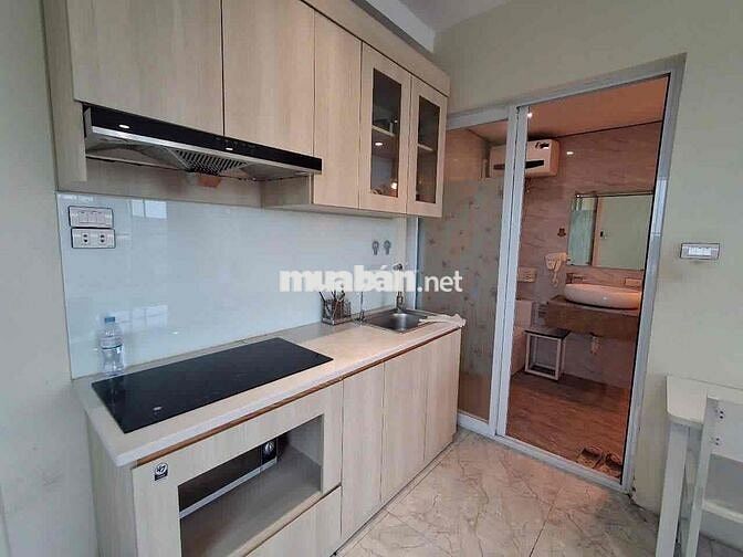 Phòng 40m2_Studio ban công view phố,full nt_139 Phan Đăng Lưu,PN