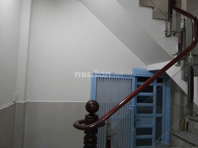 Cần bán nhà mặt tiền gần chợ Phạm Thế Hiển