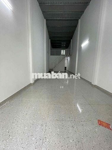 nhà 4x18m gác lửng hẻm xe tải, phù hợp làm may cắt chứa hàng