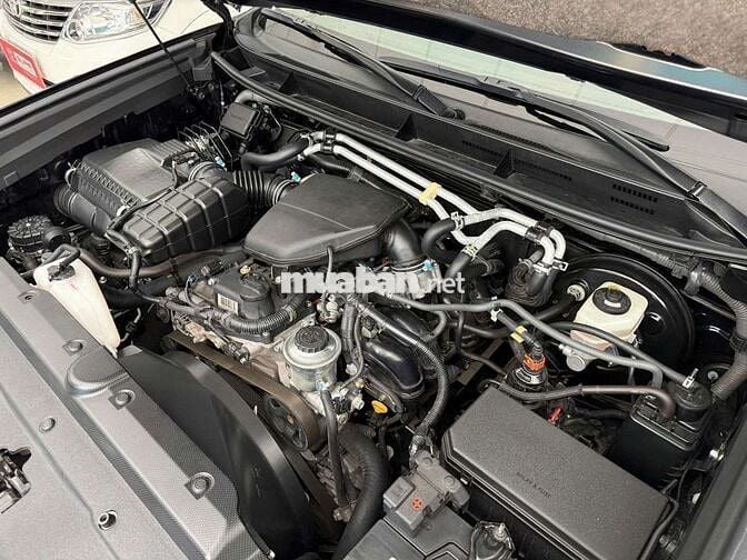 TOYOTA  LANCRUISER PRADO 31000 km