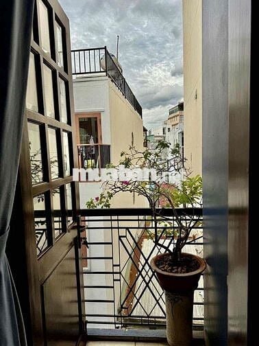 Khai trương căn hộ mini balcony - chợ Tân Định -CV Lê Văn Tám - ĐH ISB