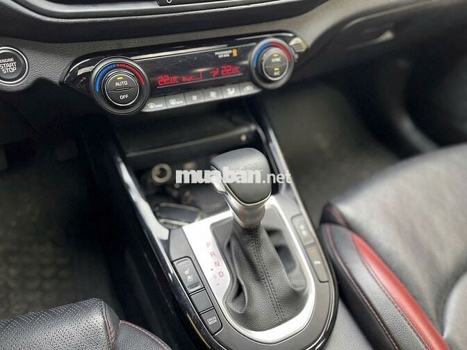 KIA K3 2.0 PREMIUM 2021 XE GIA ĐÌNH LƯỚT VAY 75%