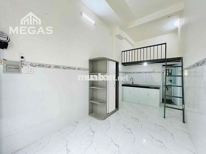 Khai Trương Nhà Mới Thang Máy_Full NT Toà Nhà Sang - Đẹp