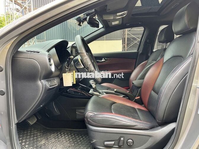 KIA K3 2.0 PREMIUM 2021 XE GIA ĐÌNH LƯỚT VAY 75%
