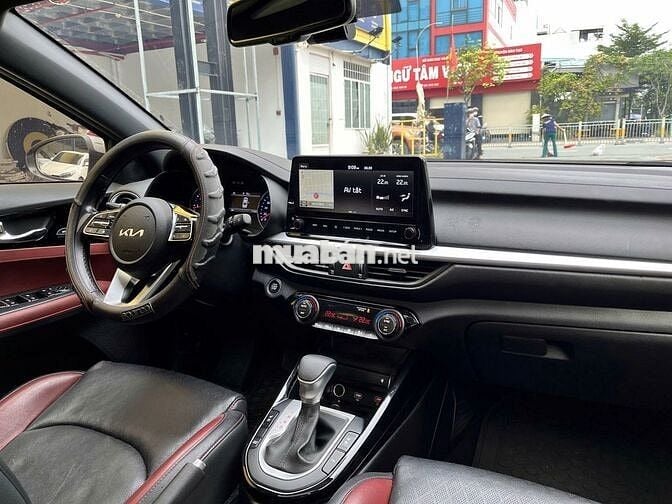 KIA K3 2.0 PREMIUM 2021 XE GIA ĐÌNH LƯỚT VAY 75%